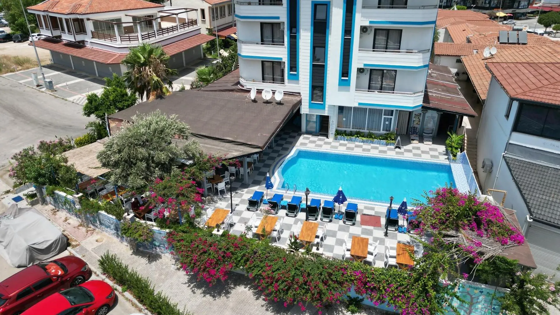 15 Family Hotels Near Apollo's Temple Side Worth Booking