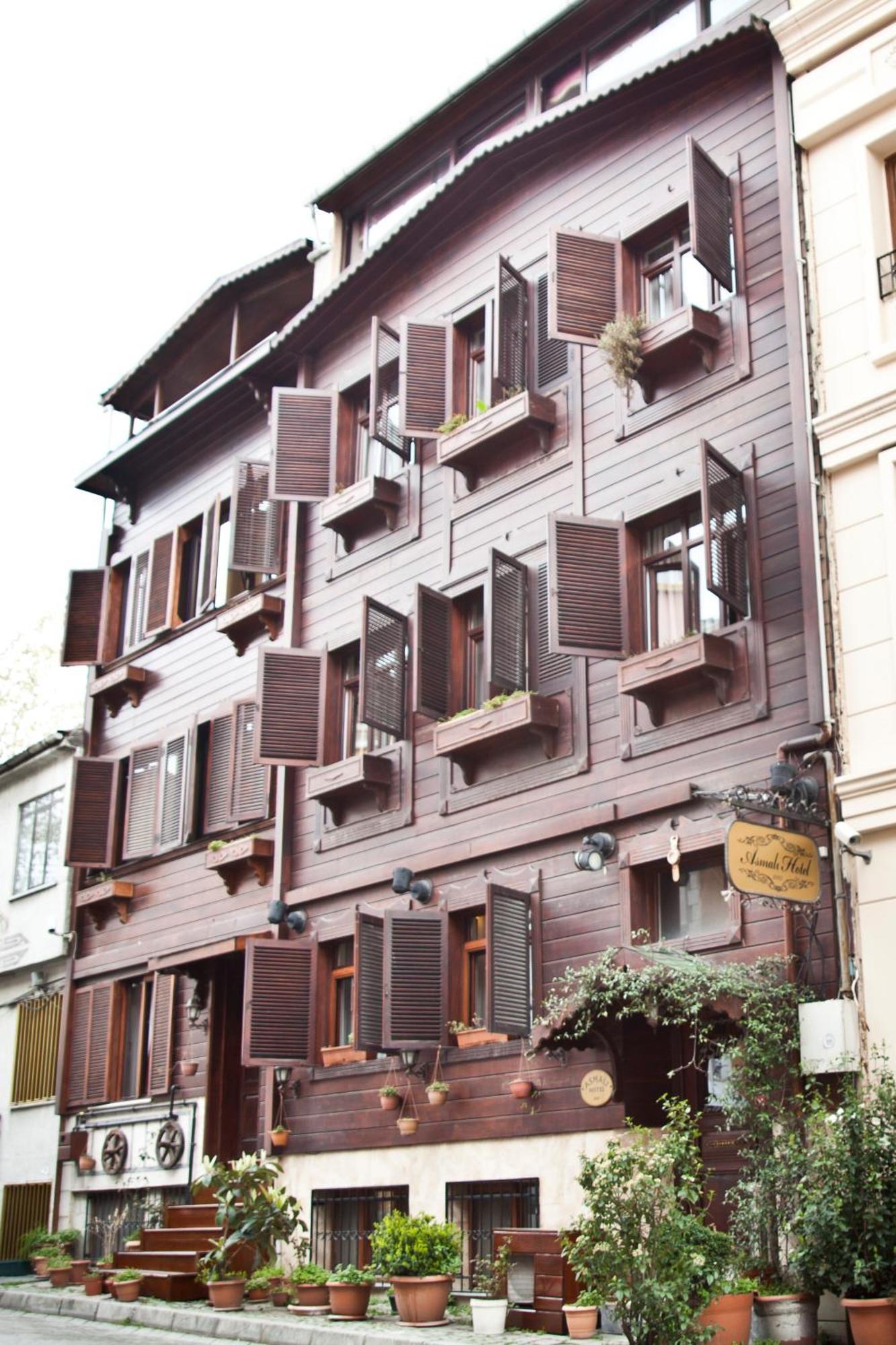 7 Historic Hotels in European Istanbul for Culture-Driven Stays
