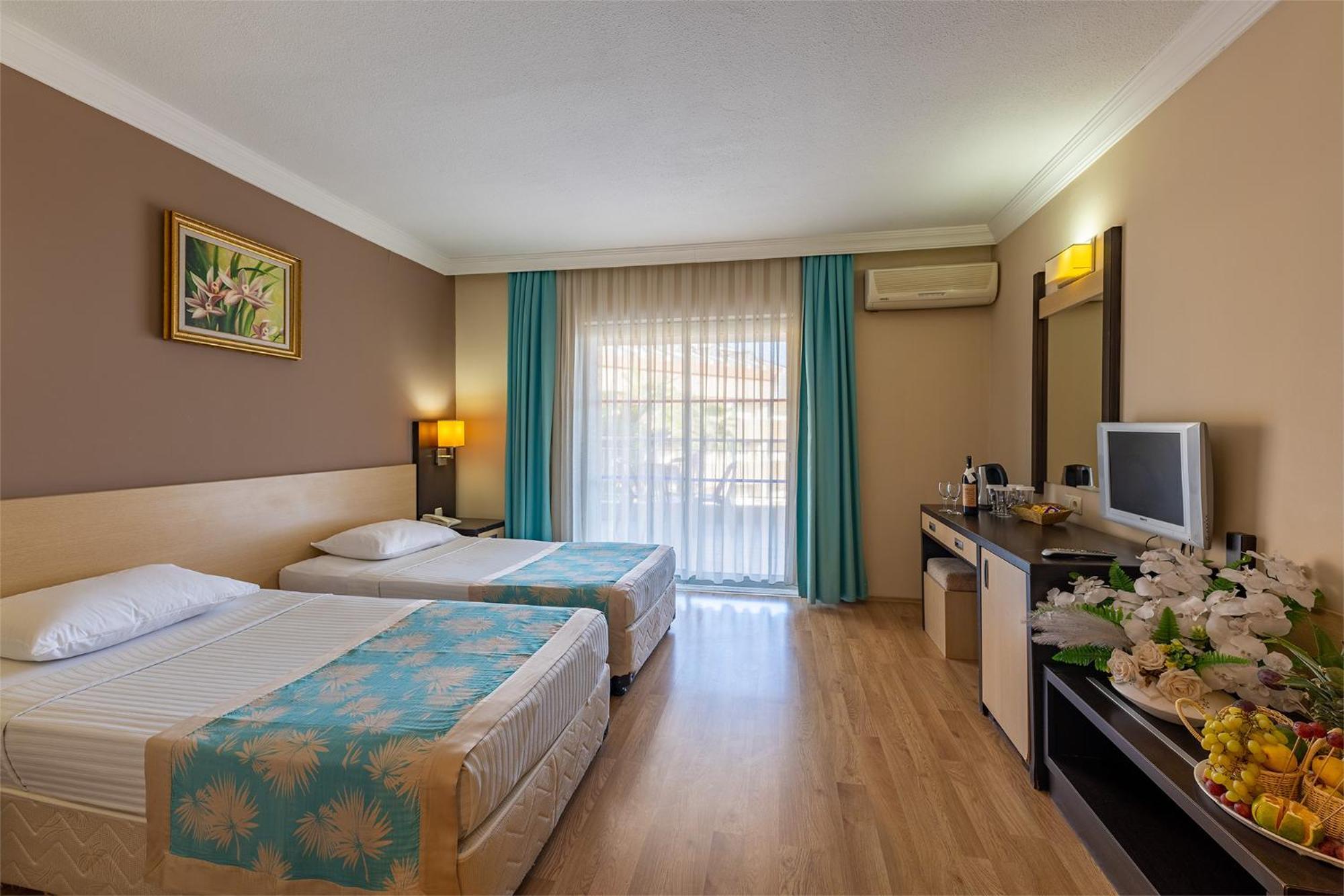 8 Beach Hotels Near Kemer Marina Worth Booking in 2025