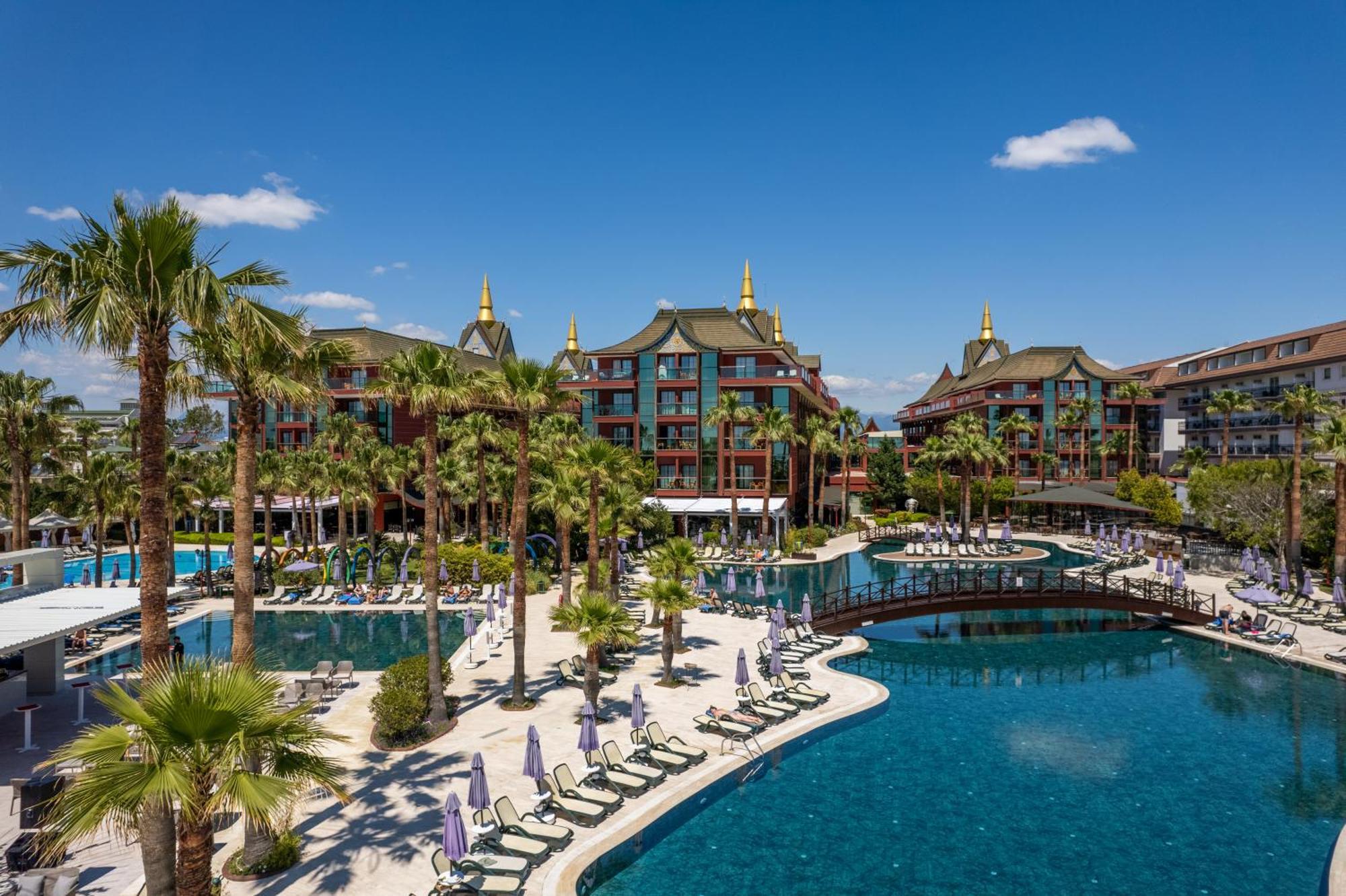 5 Top Spa Hotels Near Gloria Golf Club for Golf & Wellness