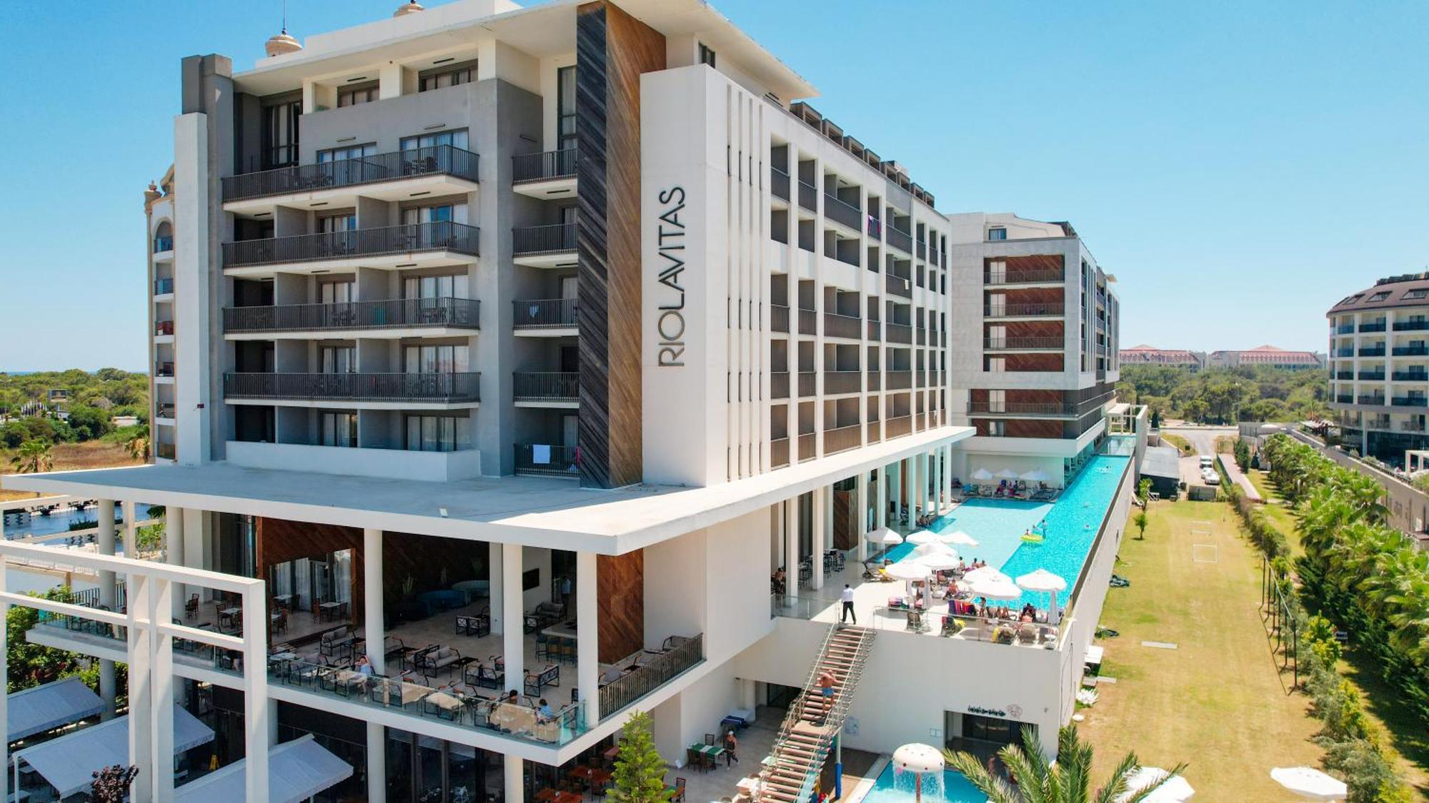 15 Beach Hotels Near Titreyengol That Deliver on the Coast